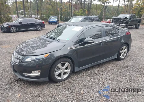 2015 Chevrolet Volt z USA, uszkodzony, nr VIN 1G1RB6E49FU103668